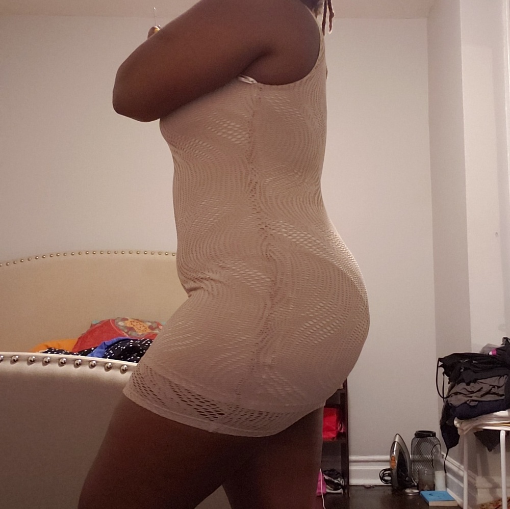 Stretch Lace Bodycon - Picture 2 of 2
